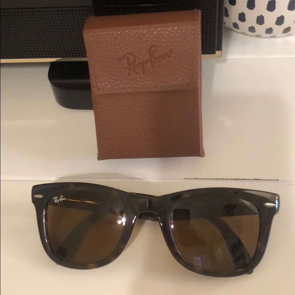 Ray-Ban Folding Wayfarer